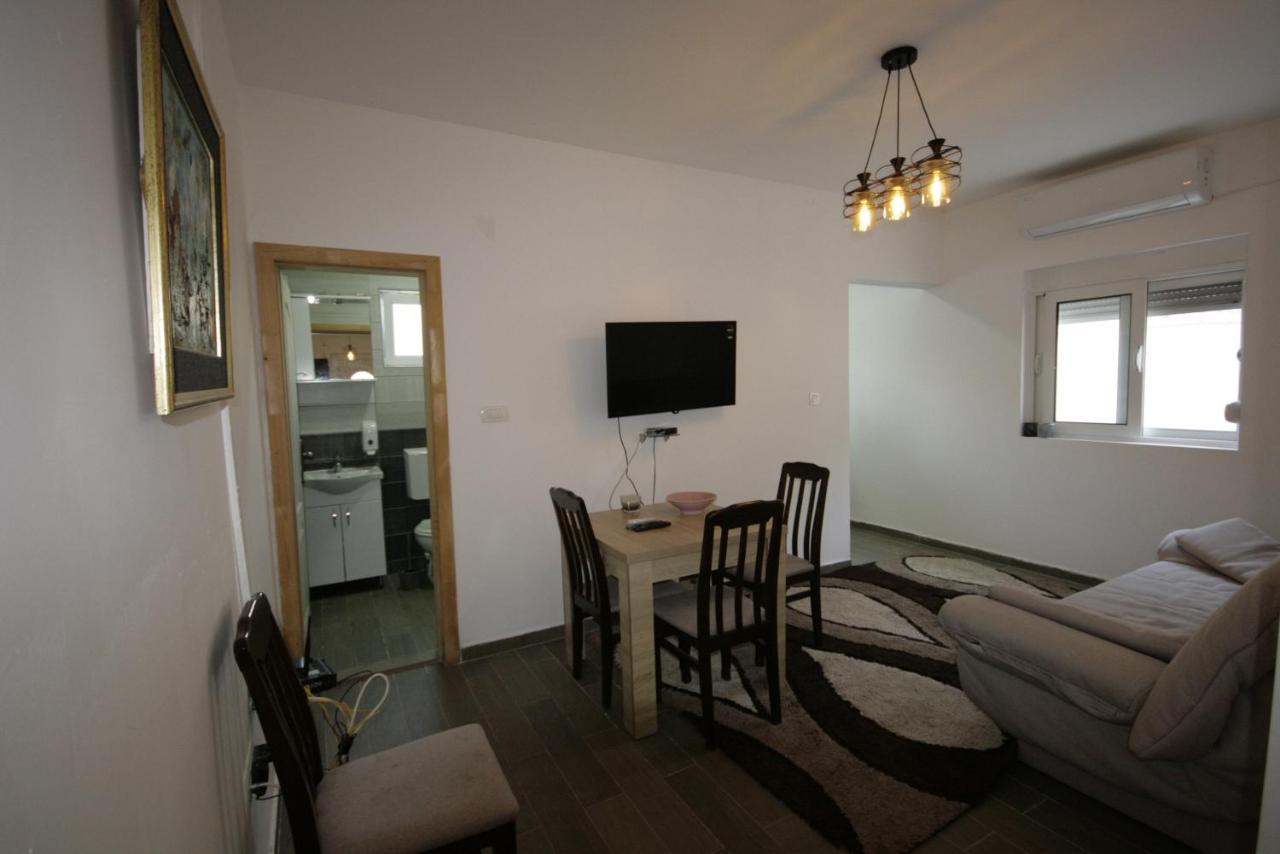 Apartmani Srdanovic Tivat Exterior foto