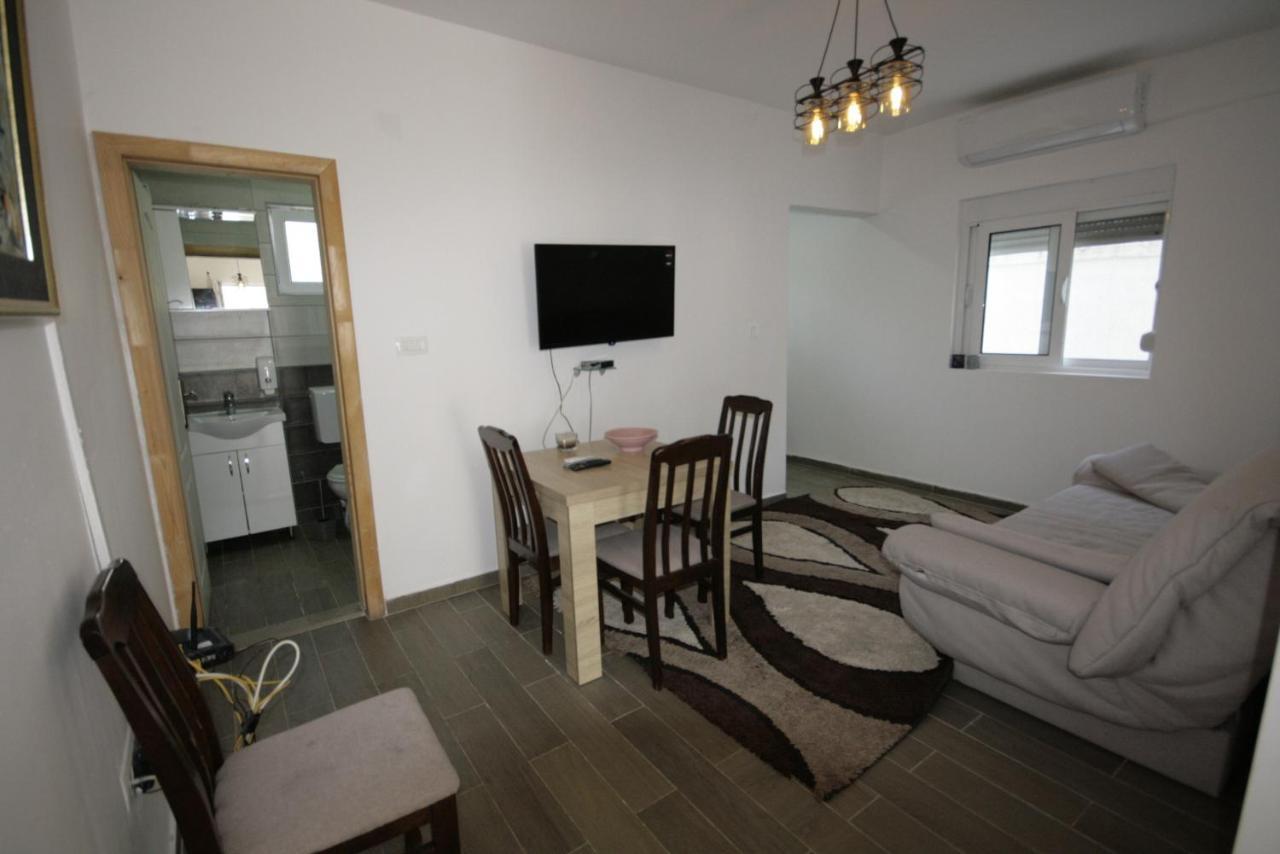 Apartmani Srdanovic Tivat Exterior foto