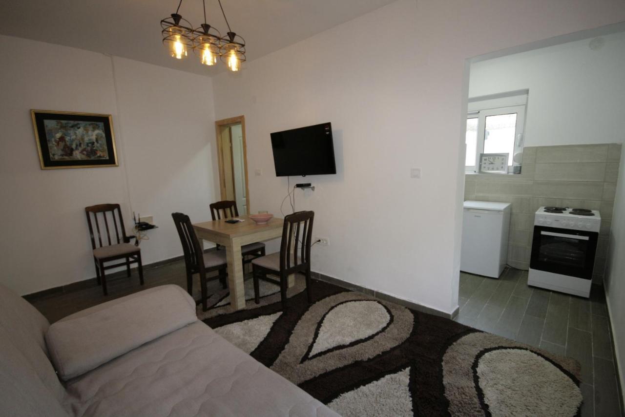 Apartmani Srdanovic Tivat Exterior foto