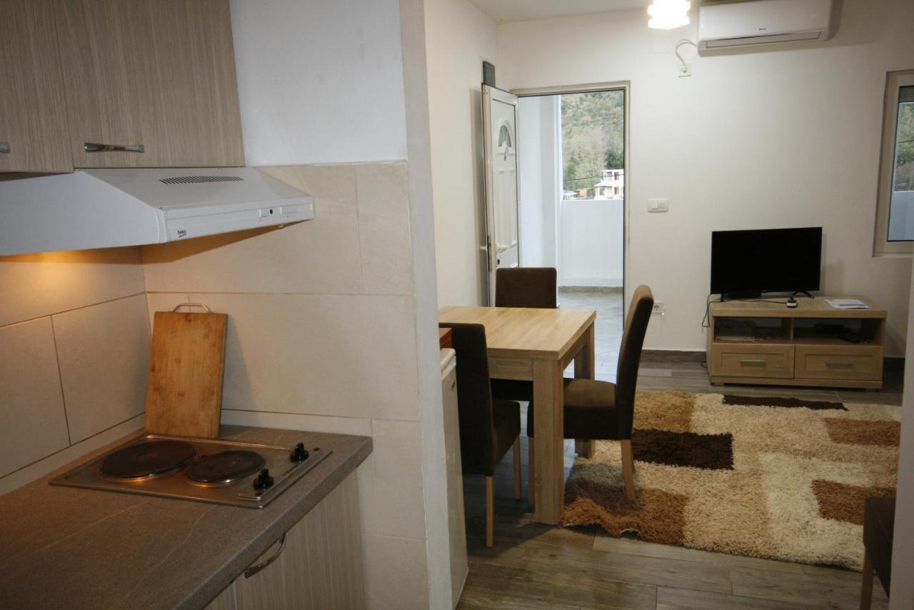 Apartmani Srdanovic Tivat Exterior foto
